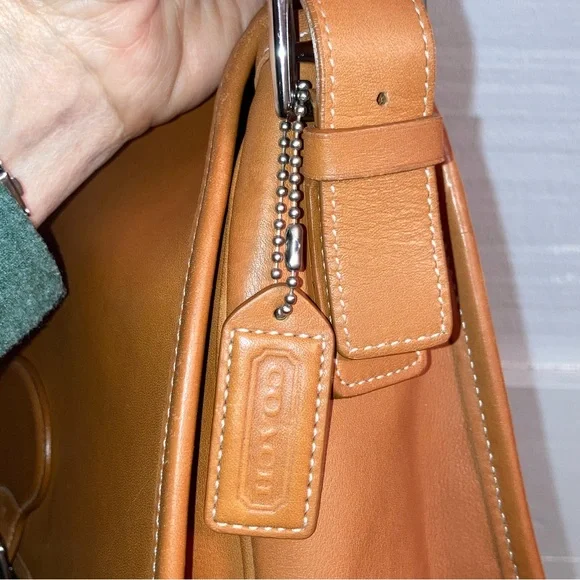 VINTAGE Coach Hampton Tan crossbody medium messenger K1S-7750 - Picture 5 of 14
